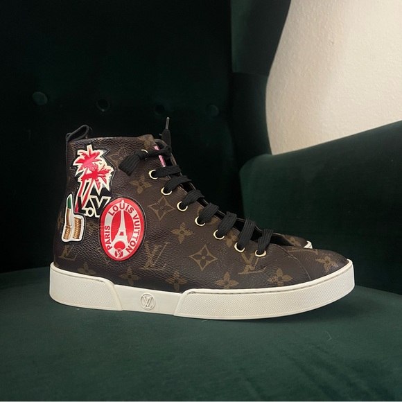 Louis Vuitton leather sneakers
EU 38 - Picture 1 of 7